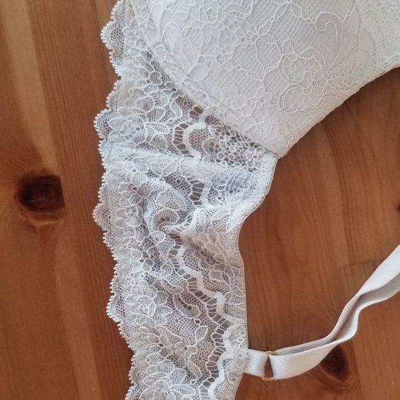 Victoria's Secret Dream Angels - White Lacy Padded Bra - No Underwire - 36C - Picture 4 of 7